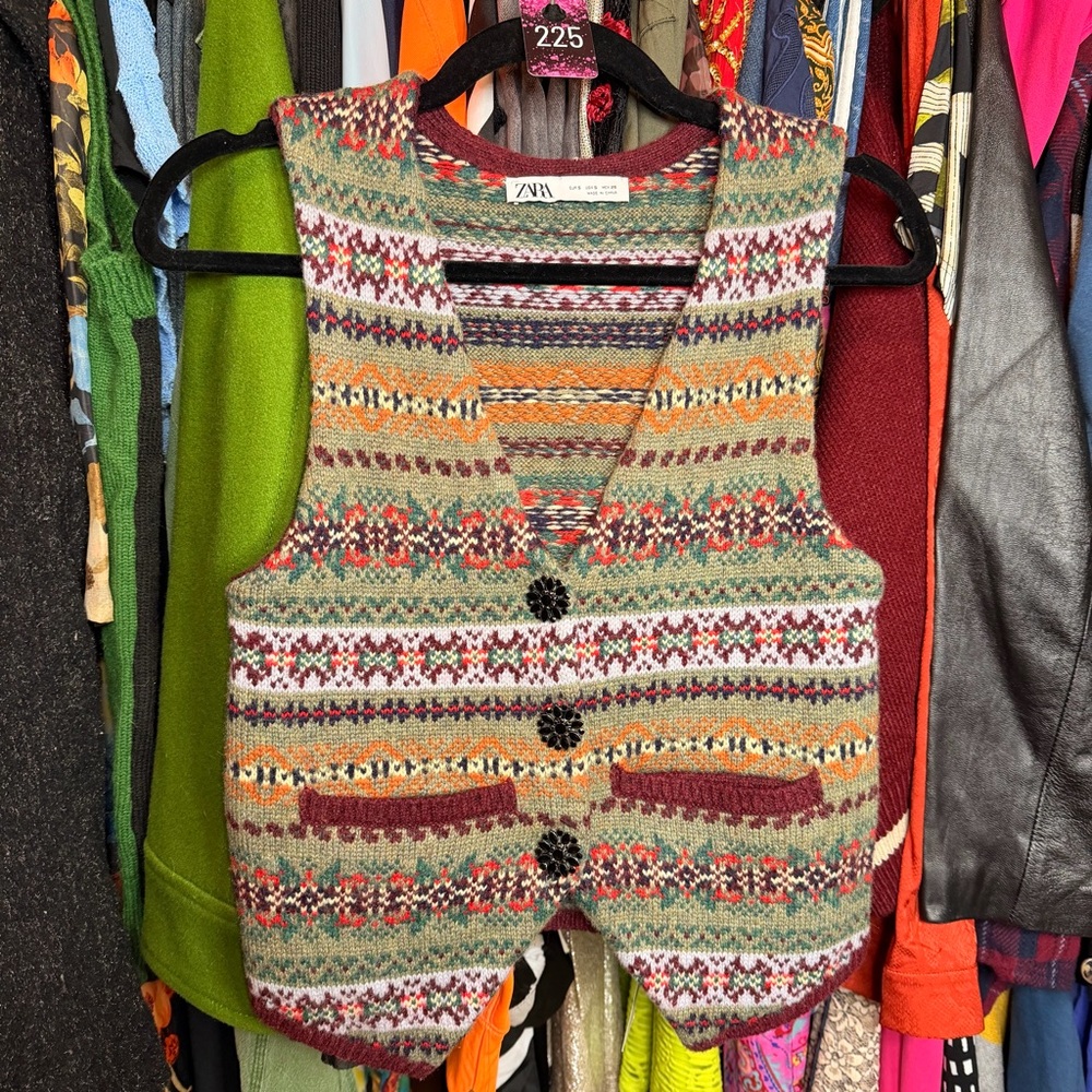 #225 ZARA Multi Colored Button Up Sweater Vest Sz. S |‎ PTP- 15"